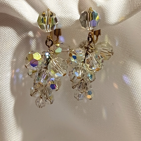 Auora Borealis PAT 24005 Twist Back Earrings - Picture 1 of 5